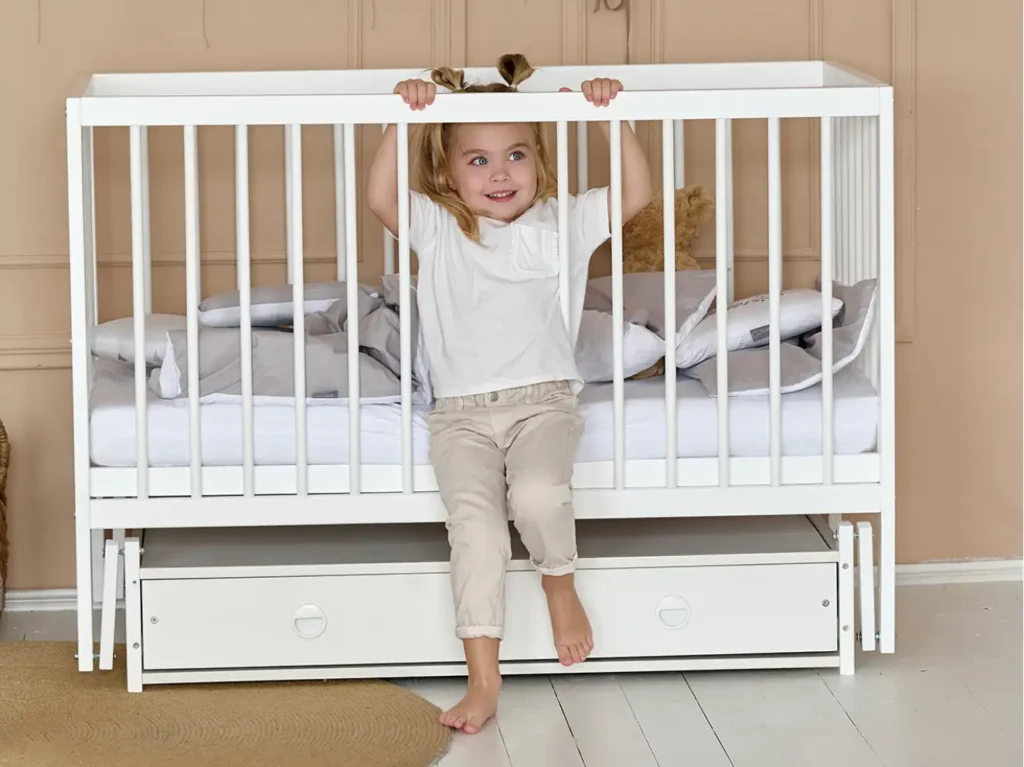 дитяче ліжечко